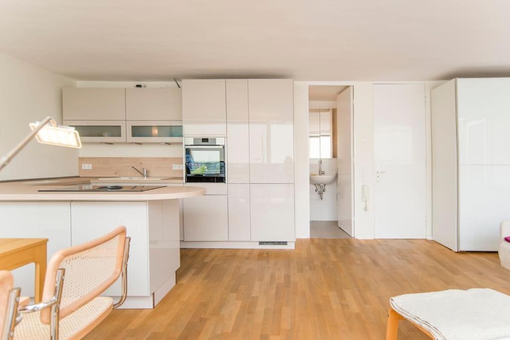 Modernes, Sonniges Appartement Im Herzen Von Duesseldorf エクステリア 写真