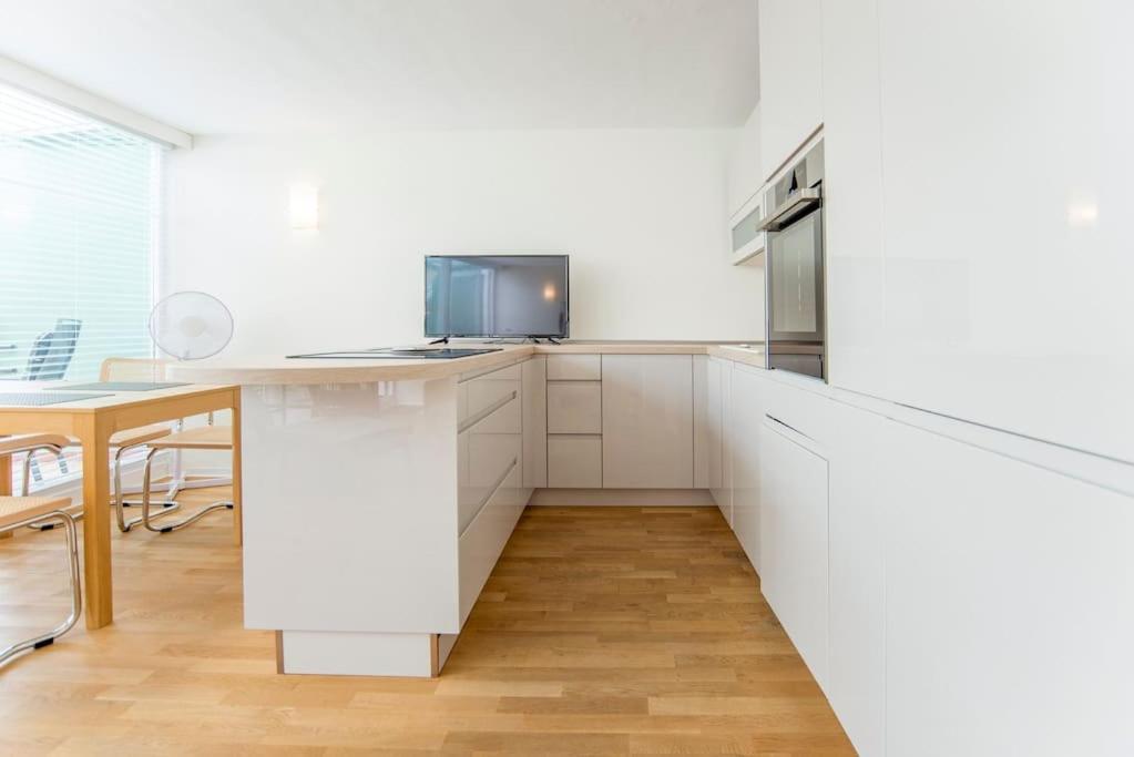 Modernes, Sonniges Appartement Im Herzen Von Duesseldorf エクステリア 写真